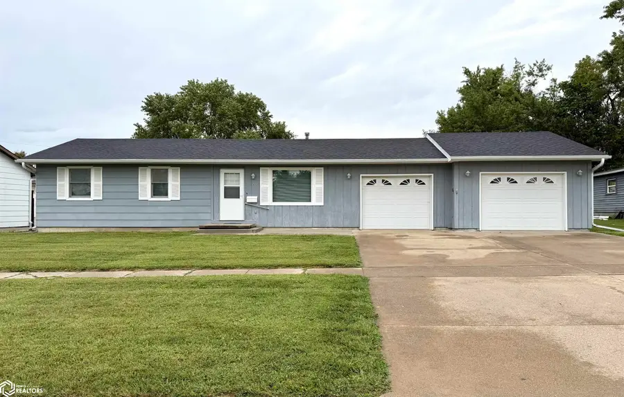 1223 Roland Avenue, Chariton, IA 50049 - #2