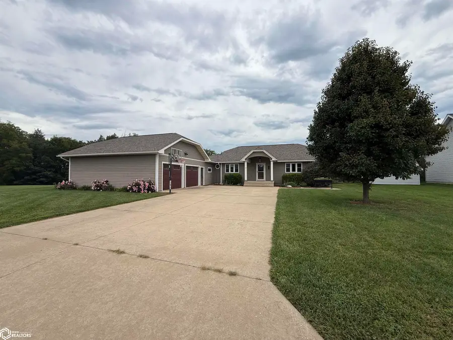 112 Des Moines Street, Keosauqua, IA 52565 - #2
