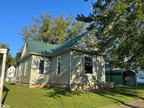 204 N 3rd Street, Farmington, IA 52626