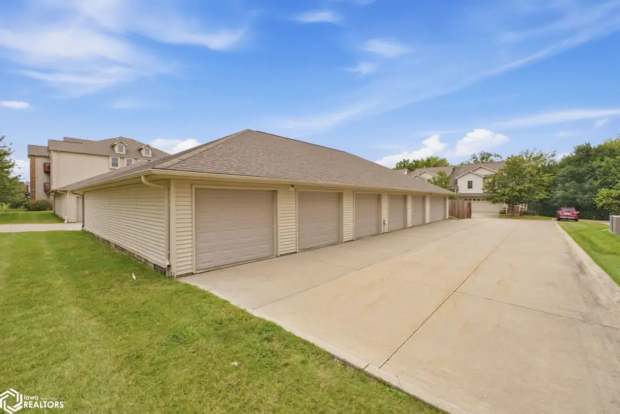 1080 Rachael Street #302, North Liberty, IA 52317 - #3