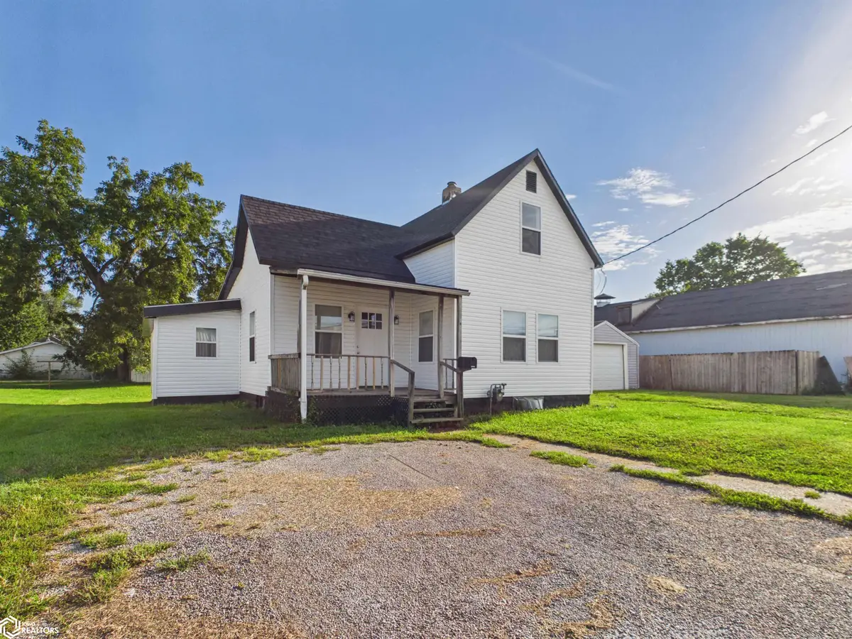 1120 E Mary Street, Ottumwa, IA 52501 - #1