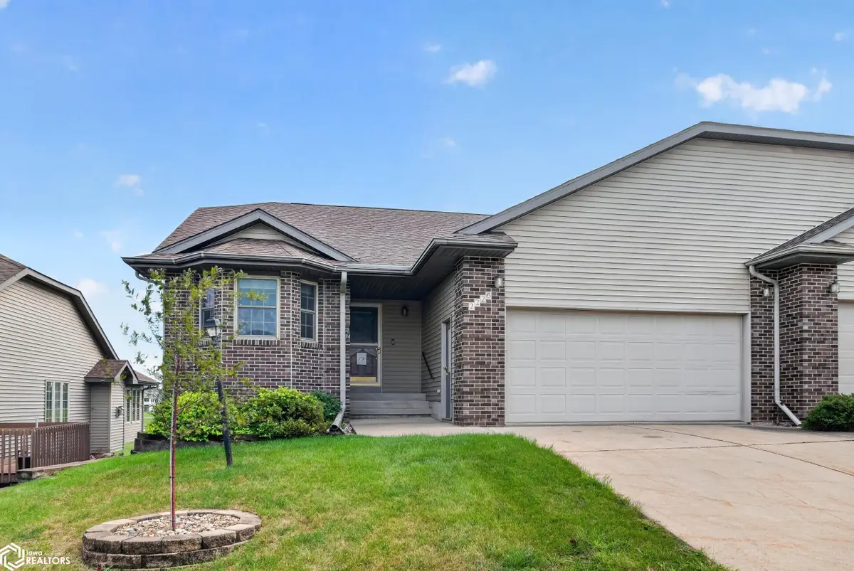 2226 Edgebrook Drive, Marshalltown, IA 50158 - #1
