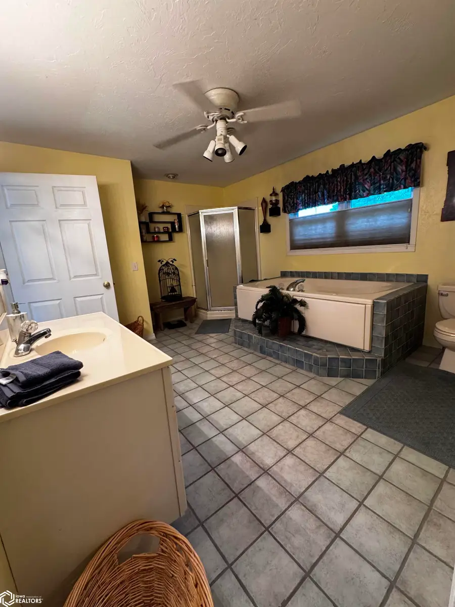 721 Isett Avenue, Wapello, IA 52653 - #2