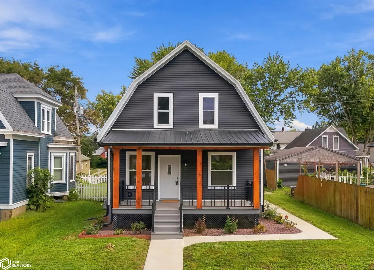 1608 Lincoln Street, Burlington, IA 52601 - #1