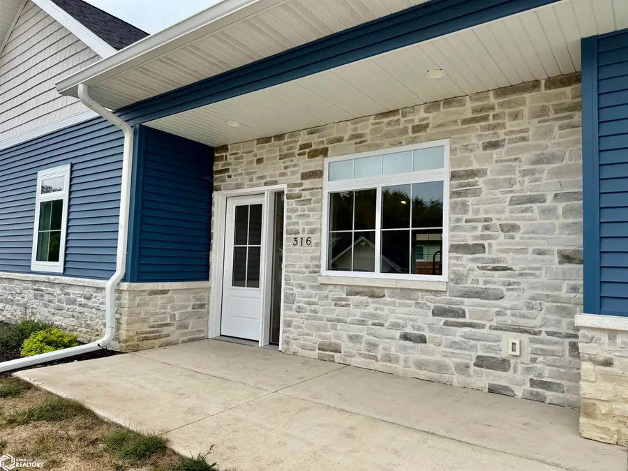 316 27th Pl S, Clear Lake, IA 50428 - #2