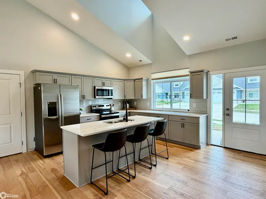 316 27th Pl S, Clear Lake, IA 50428 - #3