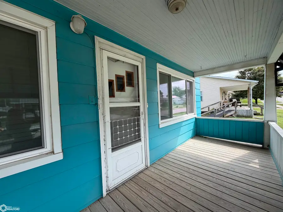 402 E State Street, Centerville, IA 52544 - #2
