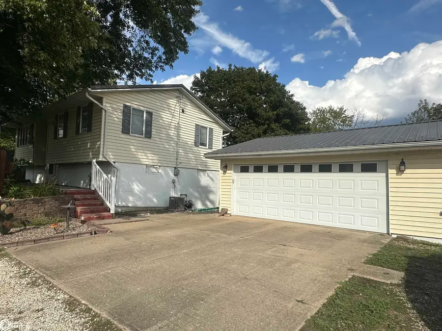 306 S Kearney Street, Morning Sun, IA 52640 - #2