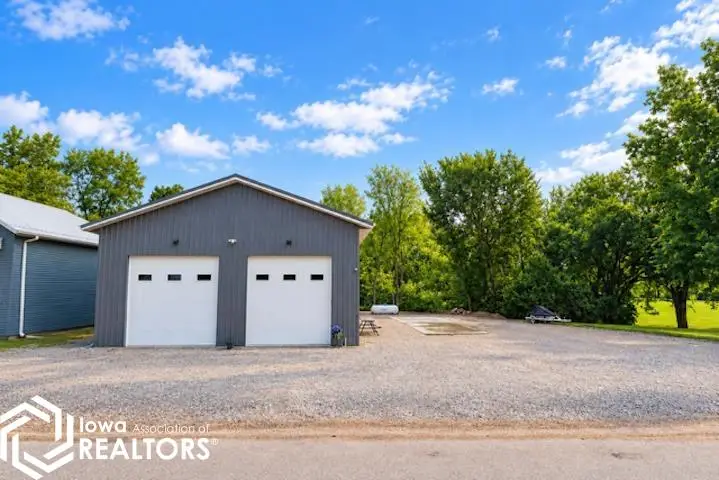 1381-1382 Holiday Lane, Brooklyn, IA 52211 - #3