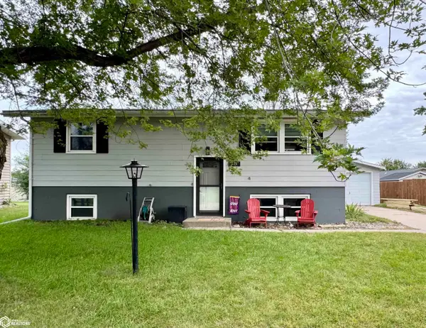 125 Hillhaven Drive, Forest City, IA 50436