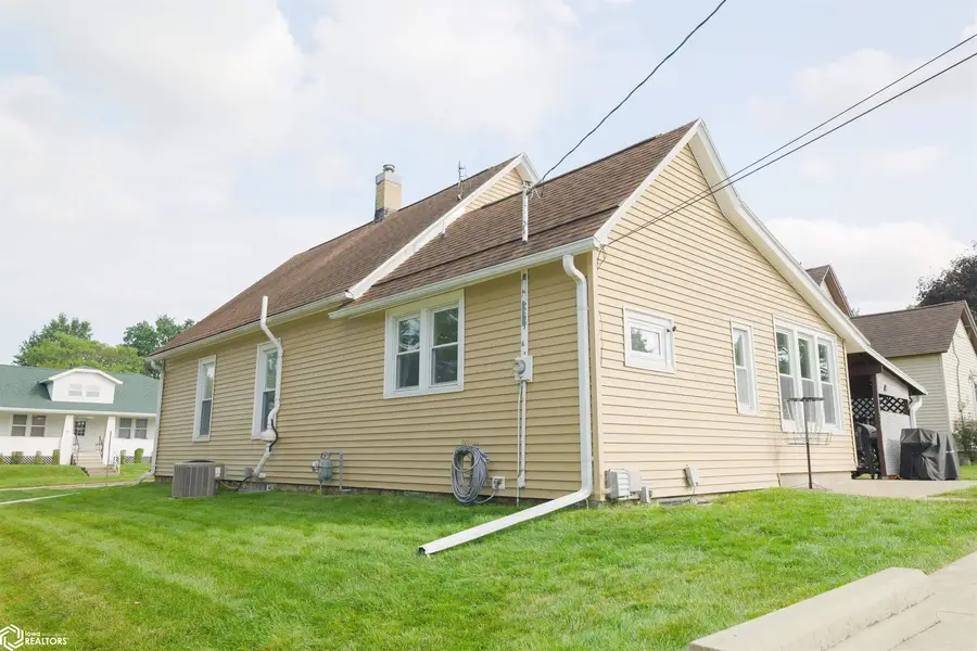 501 S Plane Street, Burlington, IA 52601 - #3