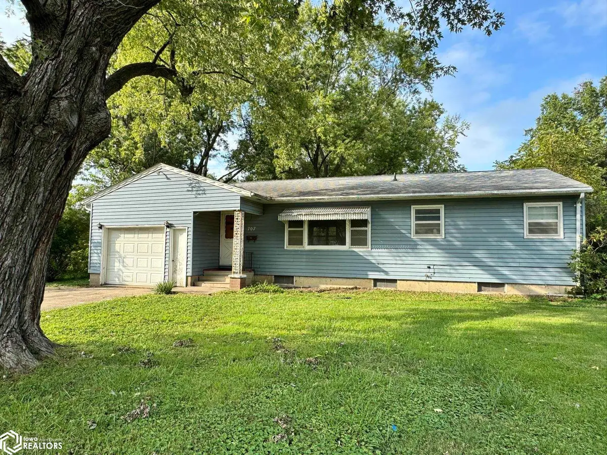 707 W Tyler Avenue, Fairfield, IA 52556 - #1