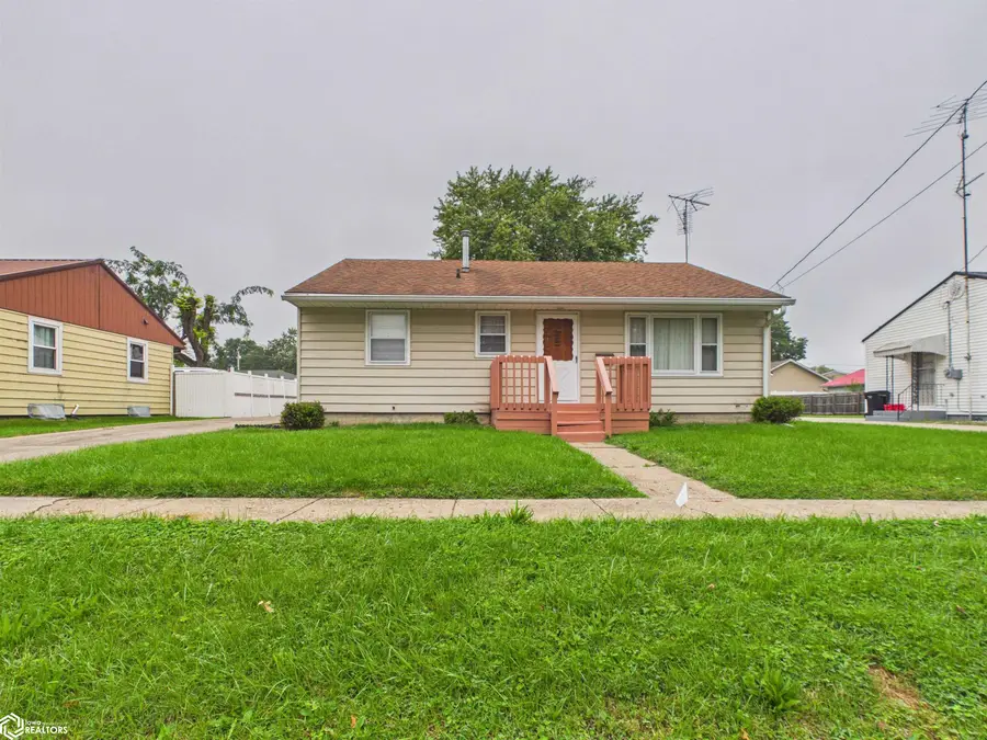 127 Lynwood Avenue, Ottumwa, IA 52501 - #2