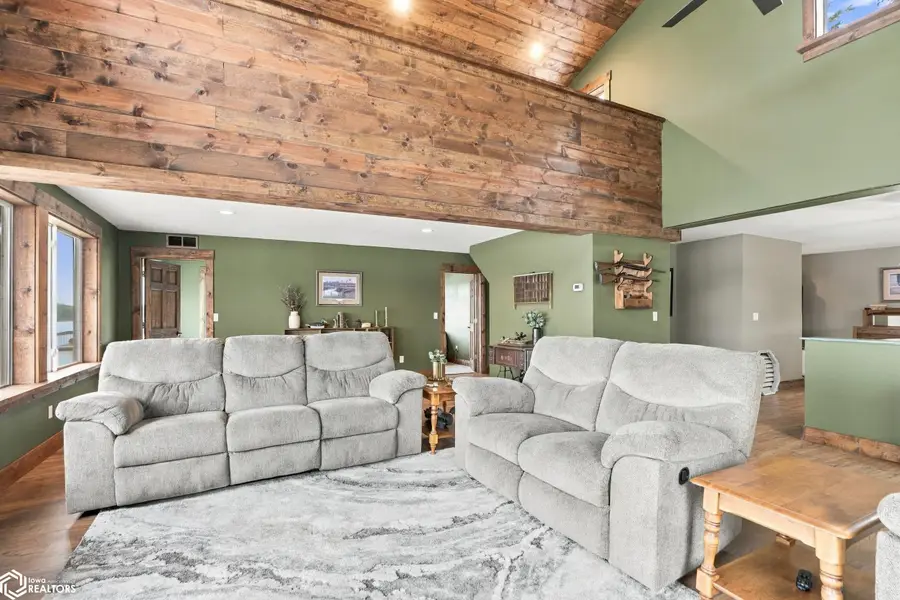 310 Edgewater Beach Road, Burlington, IA 52601 - #3