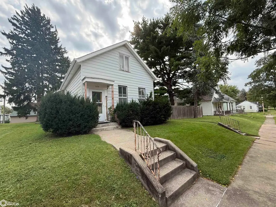 1404 S 10th Street, Burlington, IA 52601 - #2
