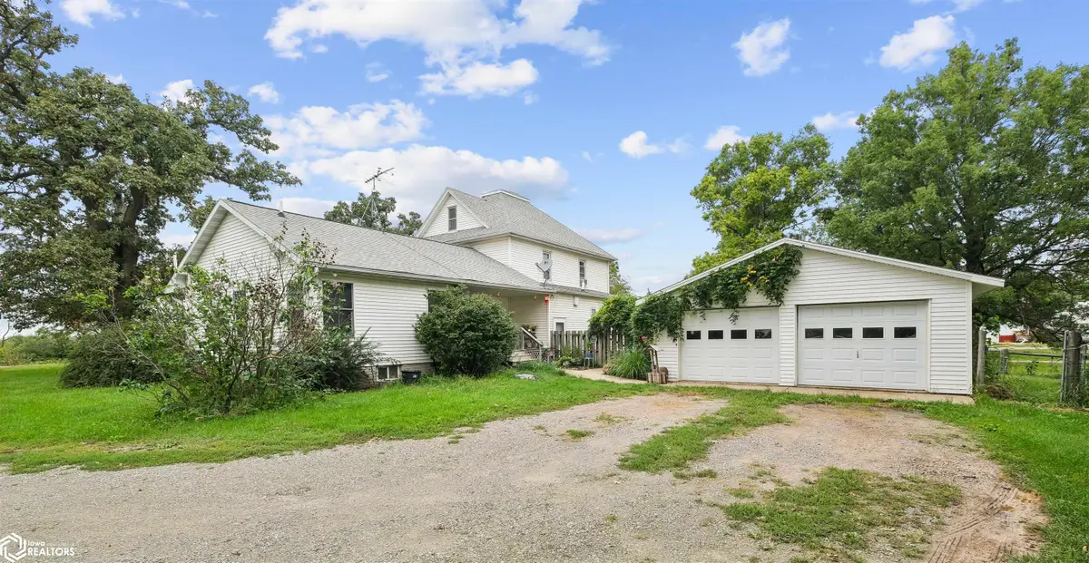 4351 32nd Street, Grinnell, IA 50112 - #1