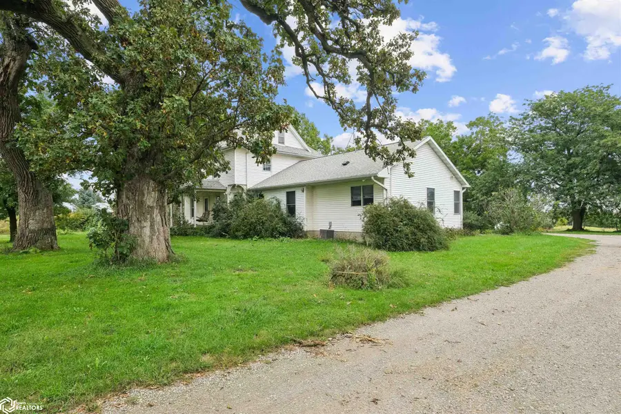 4351 32nd Street, Grinnell, IA 50112 - #2