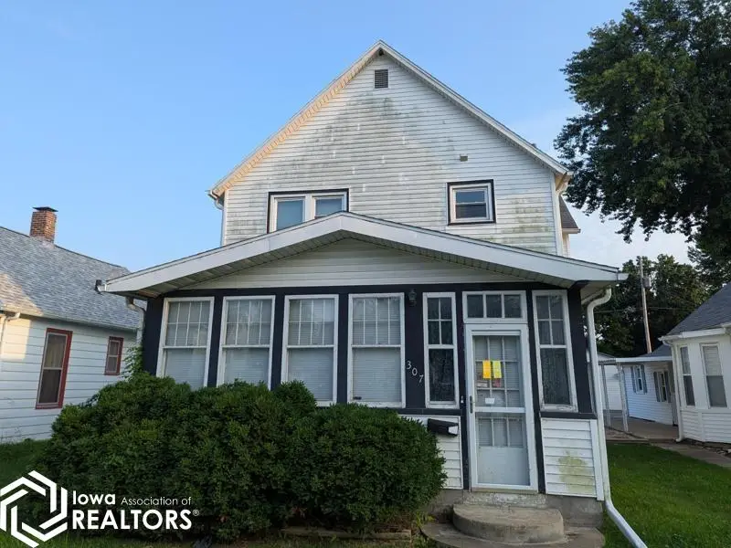 307 Harrison Avenue, Burlington, IA 52601 - #1