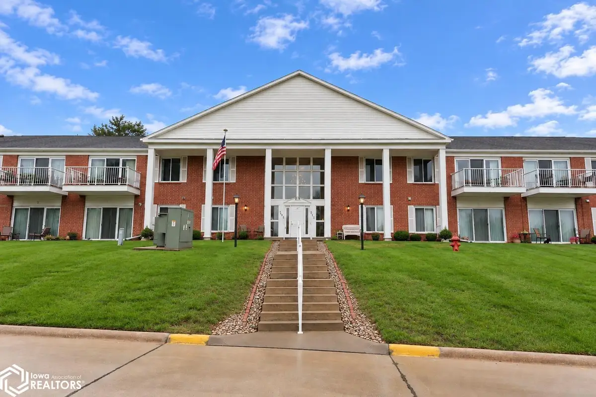 514 E Olive Street #207, Marshalltown, IA 50158 - #1