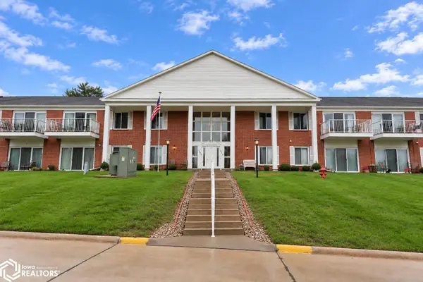 514 E Olive Street #207, Marshalltown, IA 50158