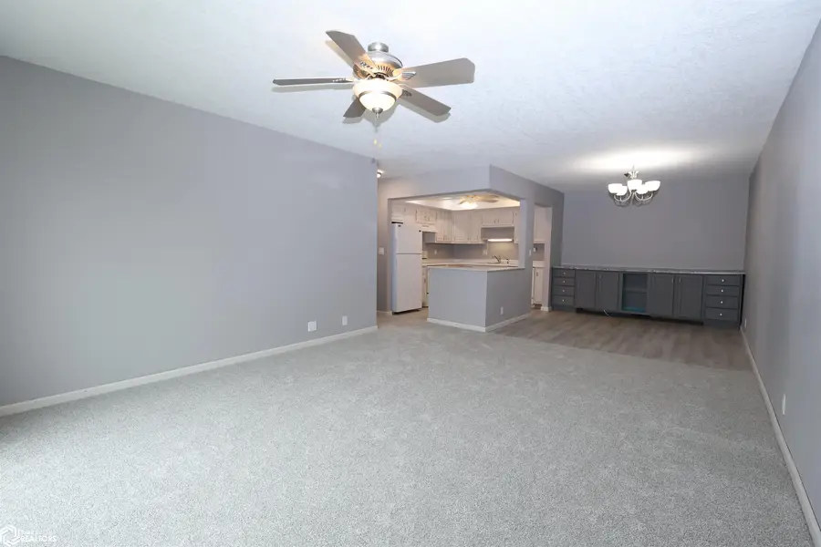 514 E Olive Street #207, Marshalltown, IA 50158 - #3