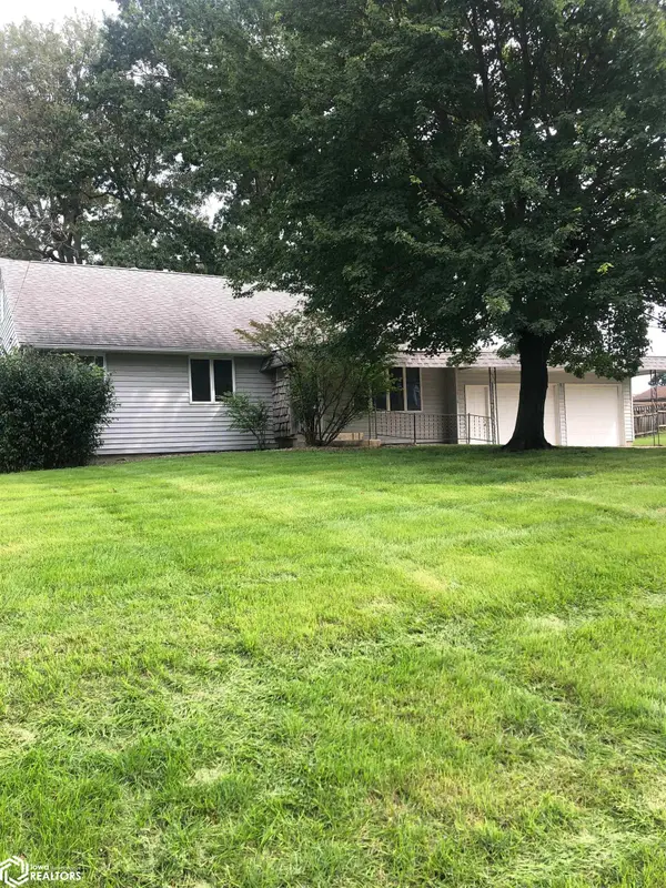 1706 S 11th Street, Oskaloosa, IA 52577