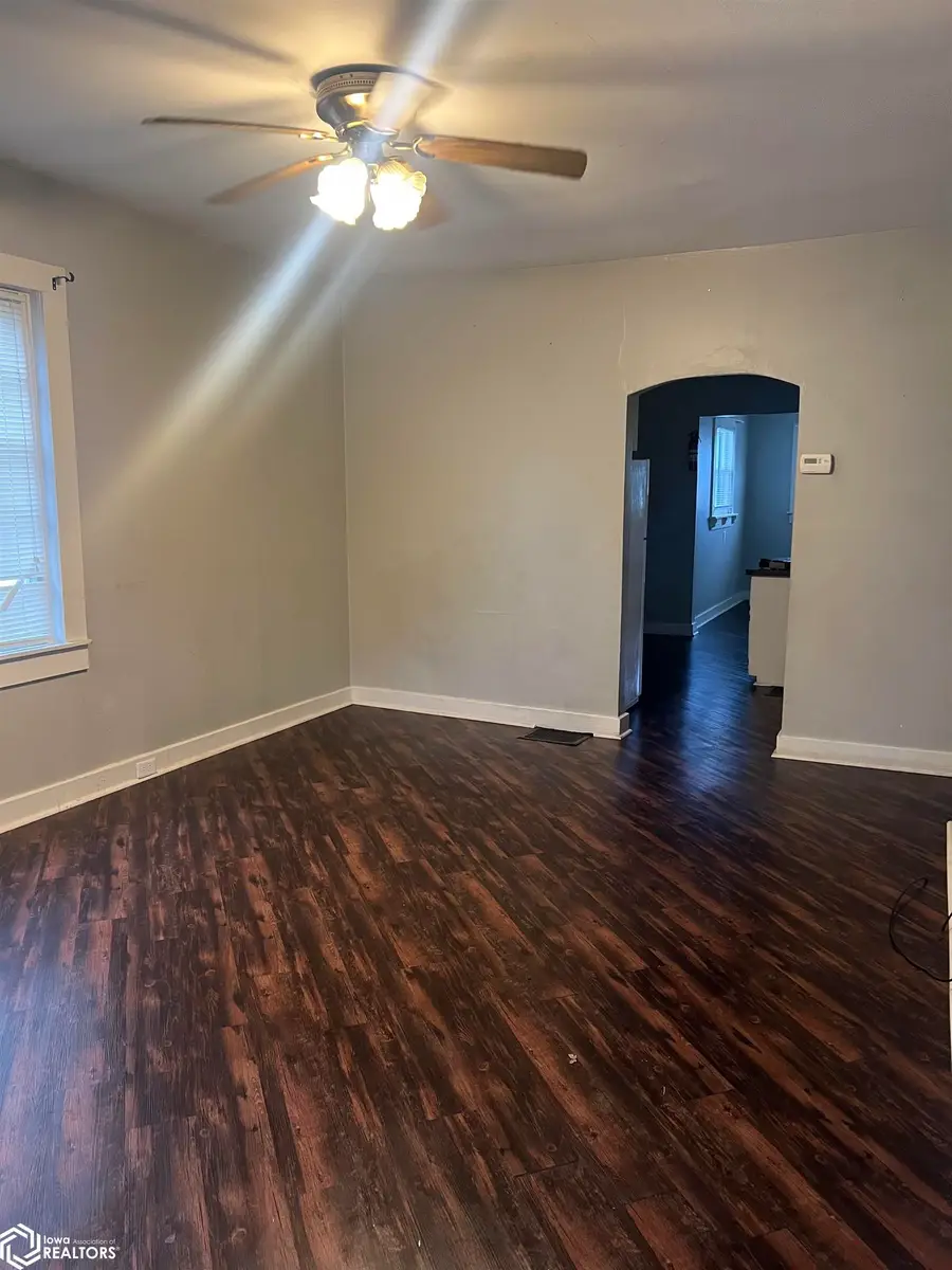 203 S 9th Street, Burlington, IA 52601 - #2