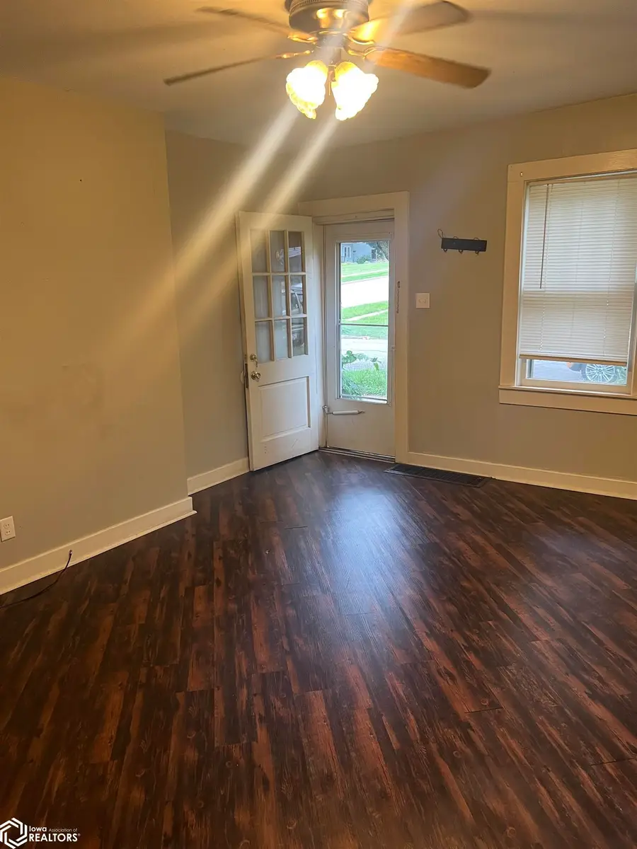 203 S 9th Street, Burlington, IA 52601 - #3