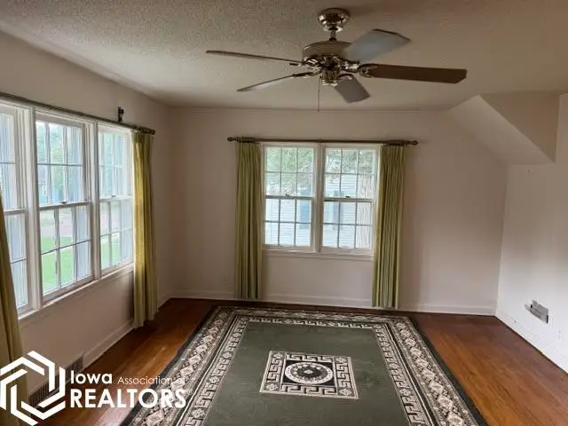 1304 Central Avenue, Bedford, IA 50833 - #2