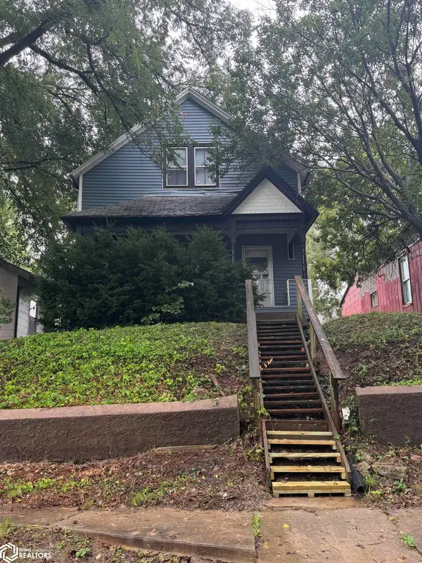 432 May Avenue, Burlington, IA 52601