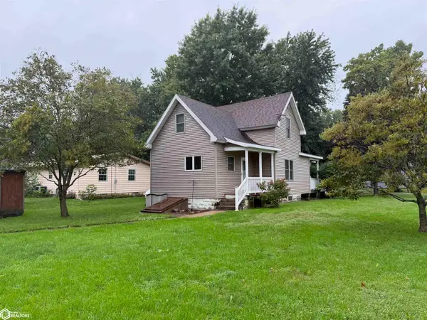 301 S 2nd Street, Farmington, IA 52626