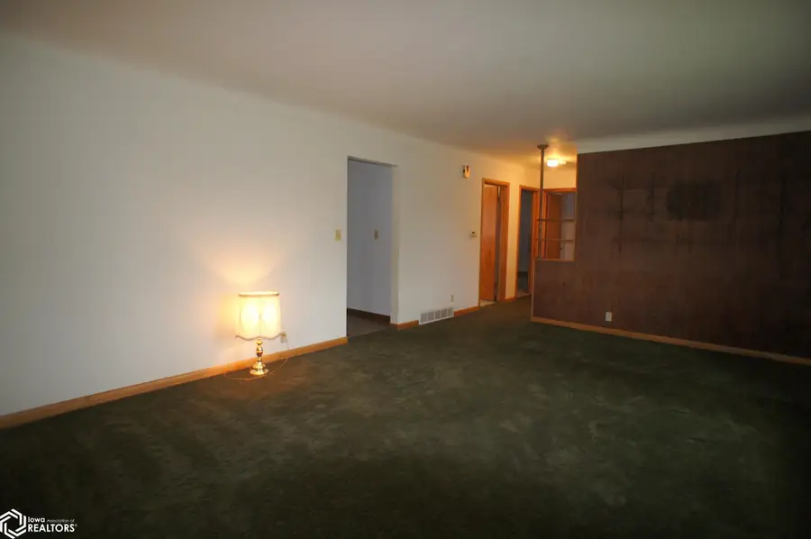 1229 Betsy Lane, Webster City, IA 50595 - #3