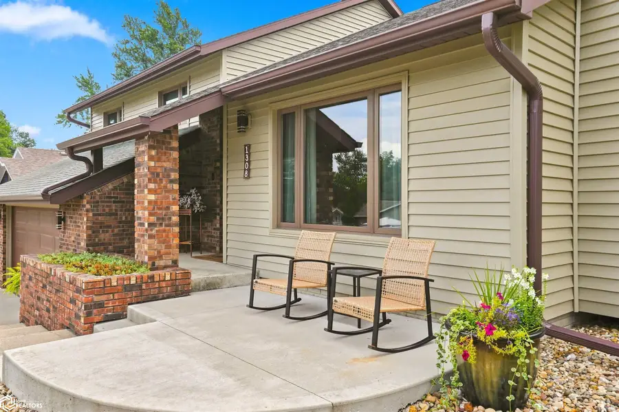 1308 Emerald Drive, Marshalltown, IA 50158 - #3