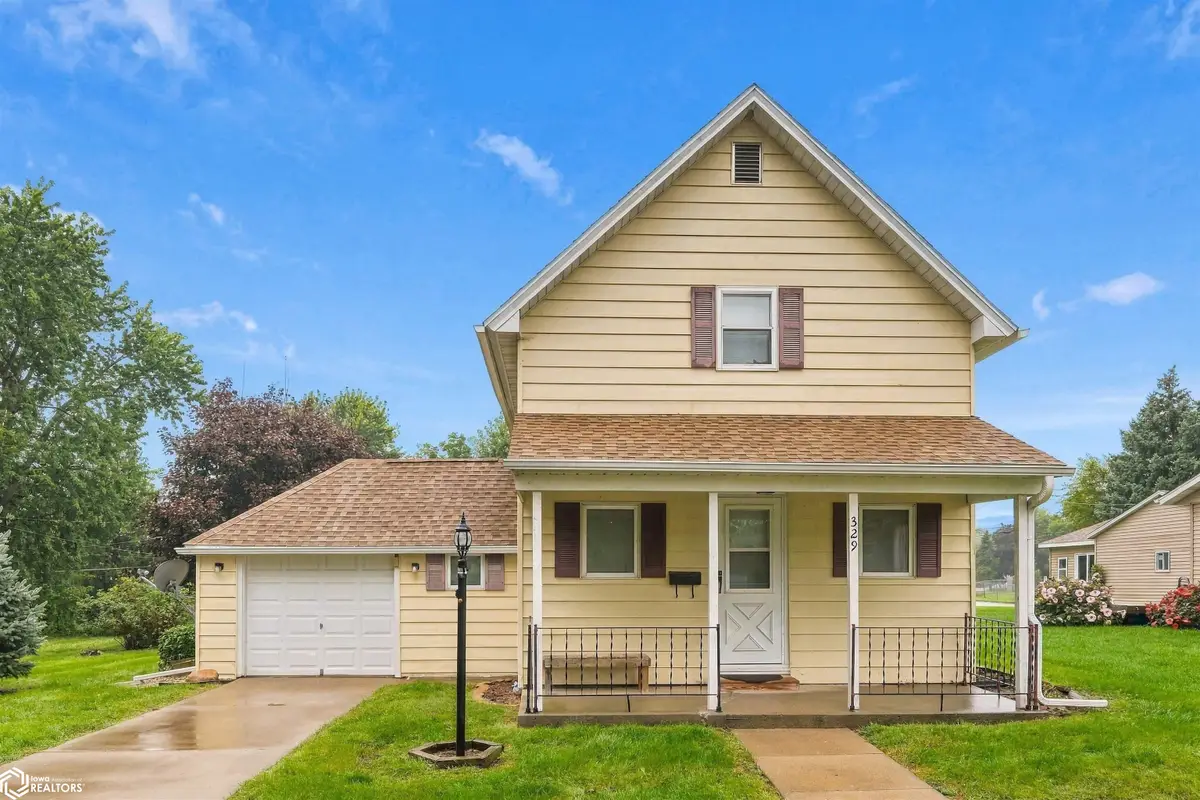 329 Broad Street, Grinnell, IA 50112 - #1