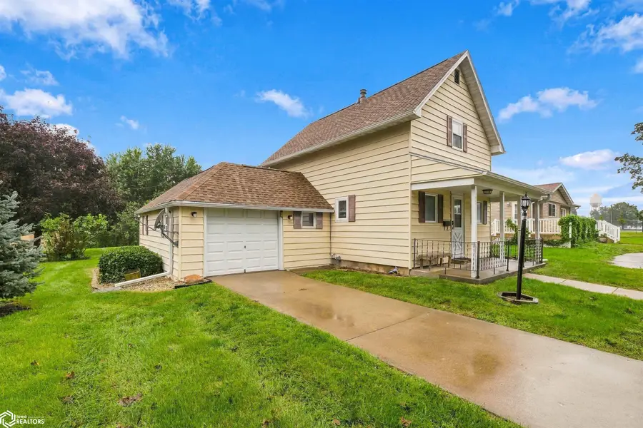 329 Broad Street, Grinnell, IA 50112 - #3