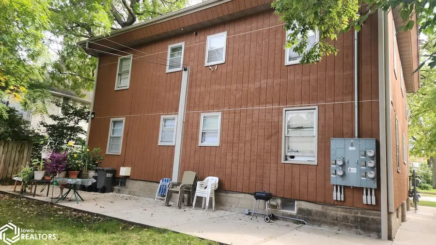 210-212 4th Street Ne, Mason City, IA 50401 - #2