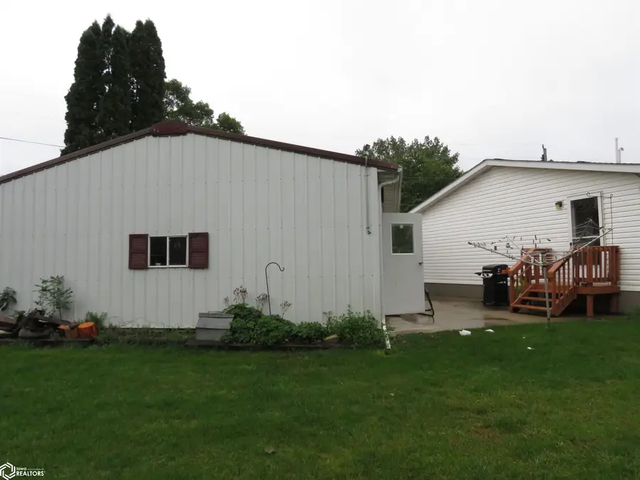 1909 Sandy Beach Rd, Clarion, IA 50525 - #2
