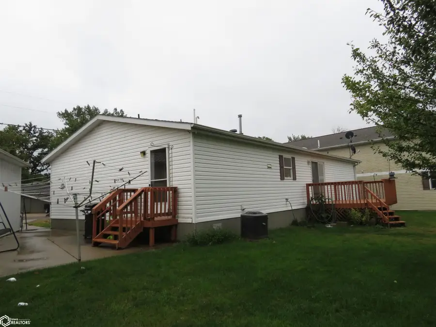 1909 Sandy Beach Rd, Clarion, IA 50525 - #3