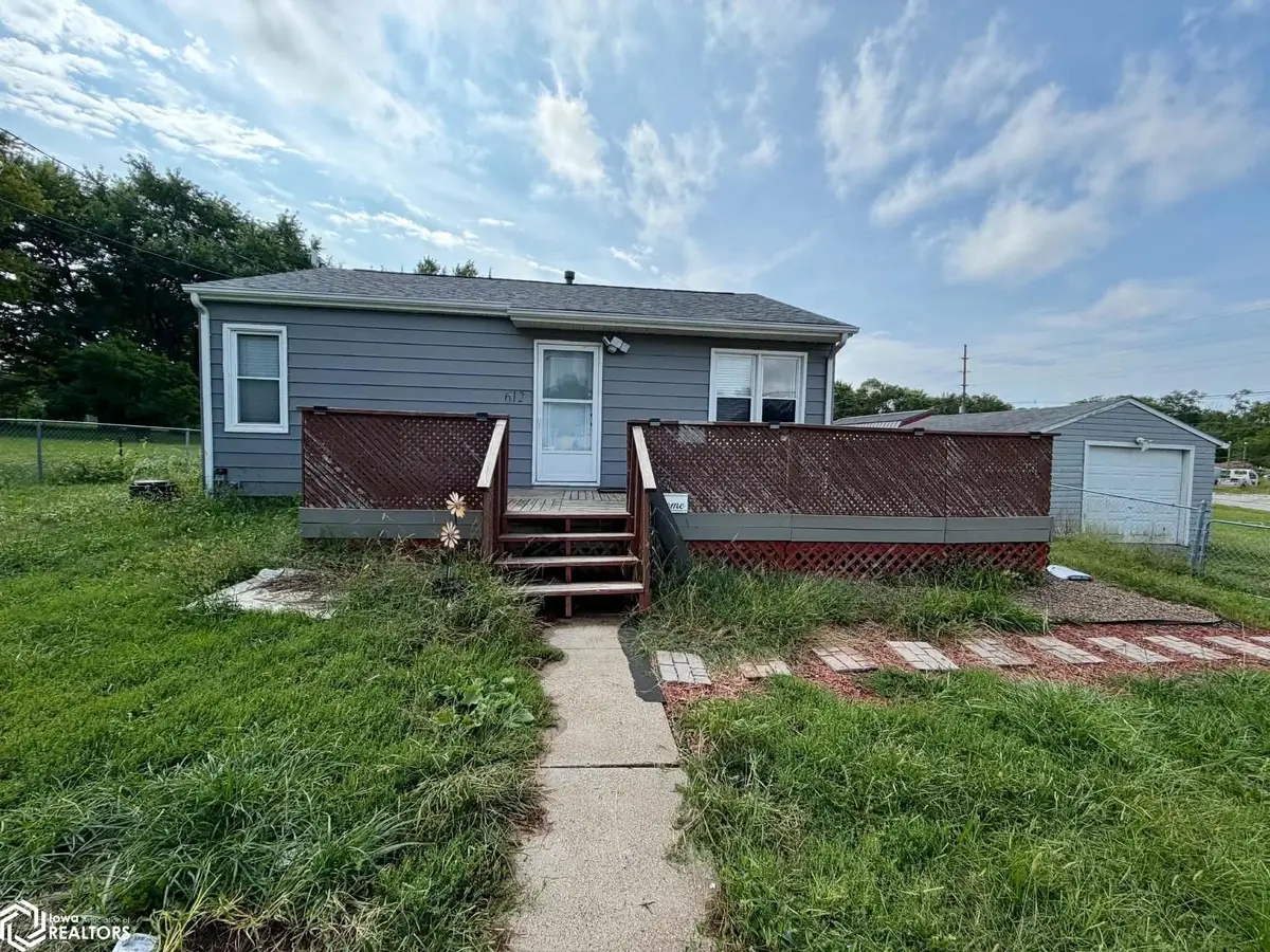 612 W Jefferson Avenue, Fairfield, IA 52556 - #1