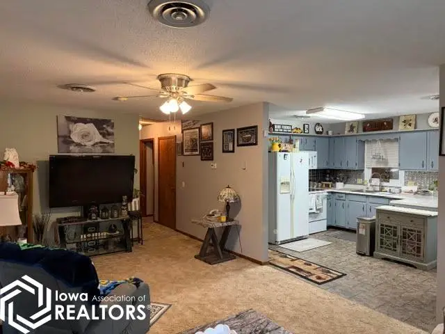 902 Central Avenue, Bedford, IA 50833 - #3