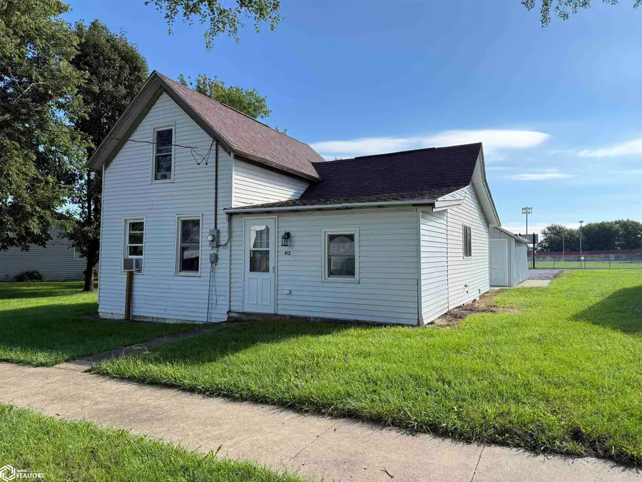 412 N Locust Street, Winfield, IA 52659 - #2