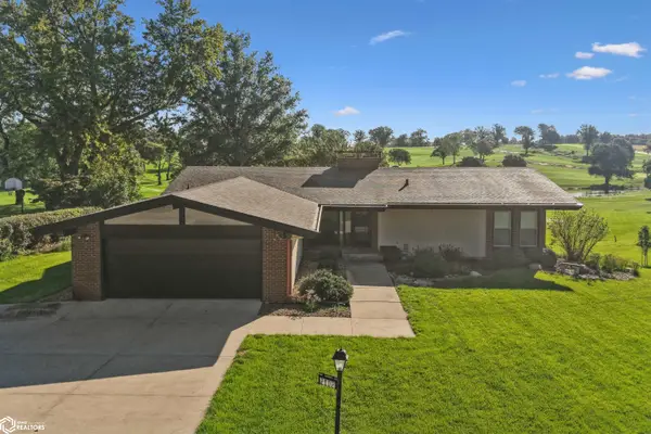 2002 Stratford Lane, Marshalltown, IA 50158