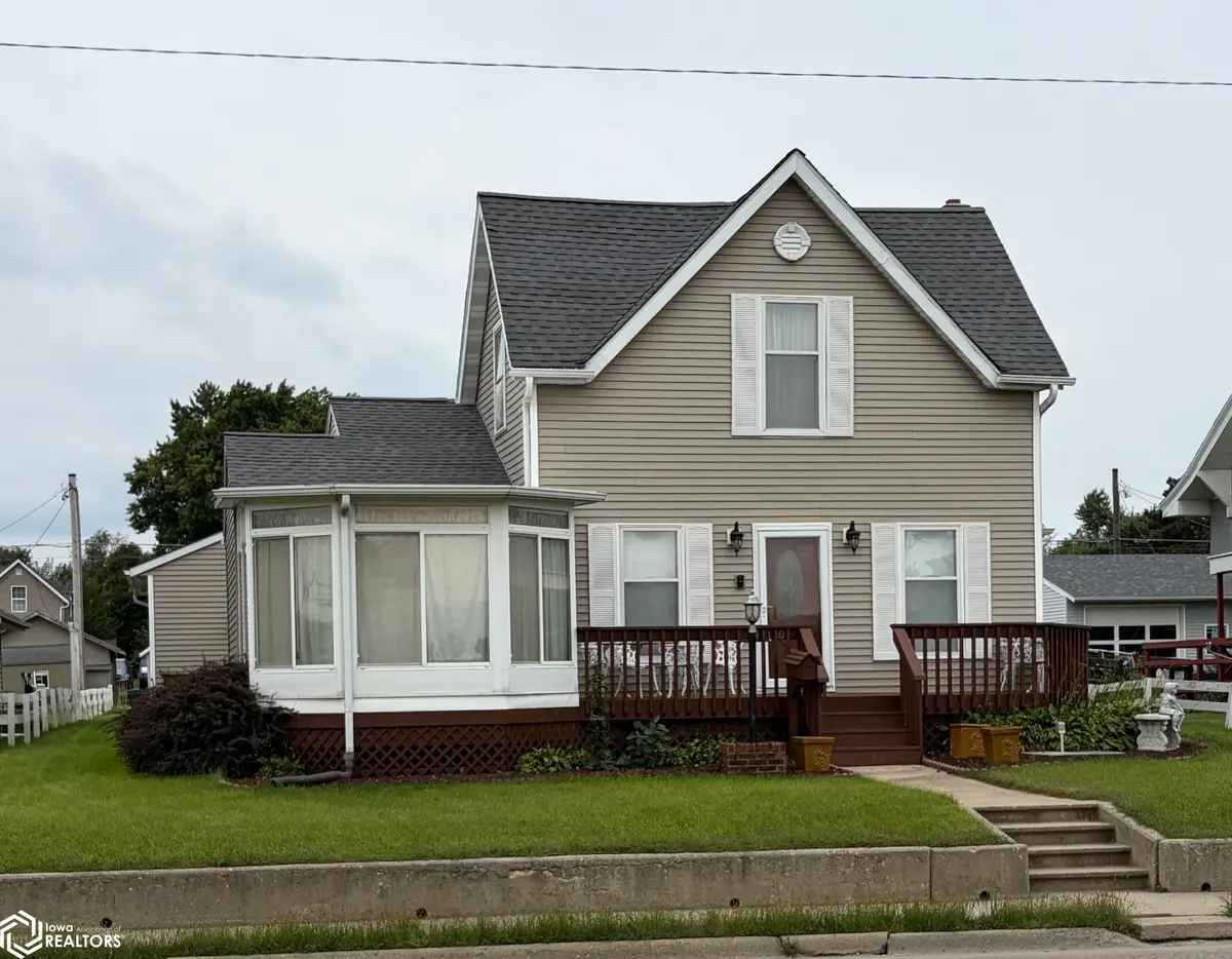 410 N 3rd Avenue, Marshalltown, IA 50158 - #1