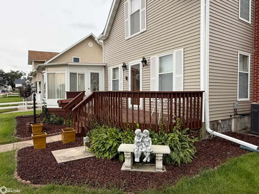 410 N 3rd Avenue, Marshalltown, IA 50158 - #3