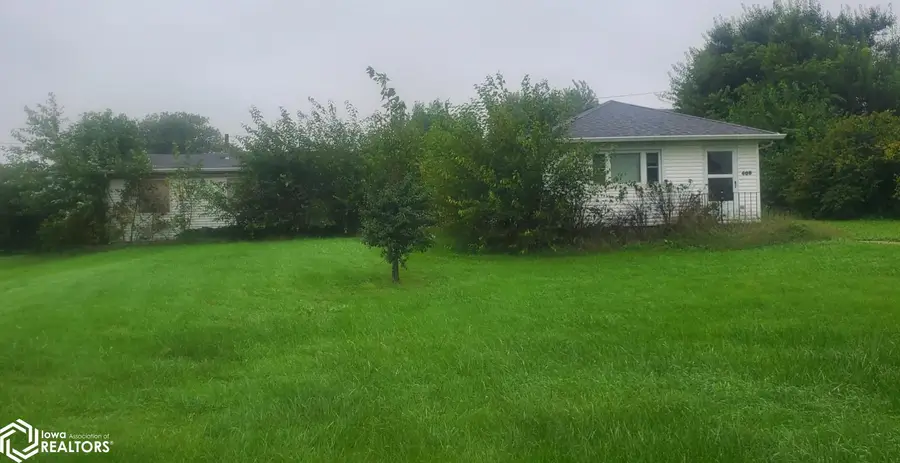405 Dewey Street, Radcliffe, IA 50230 - #2