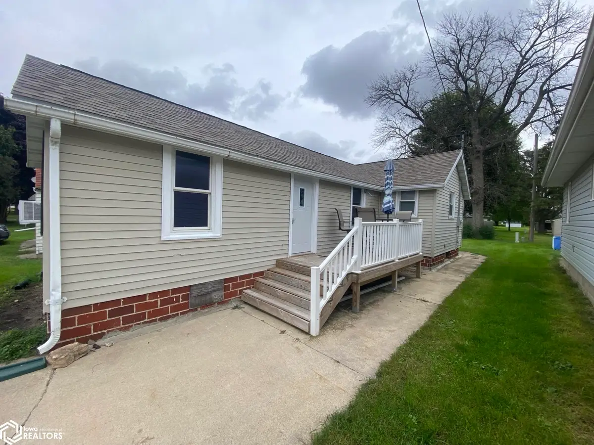 110 S 4th St, Klemme, IA 50449 - #1