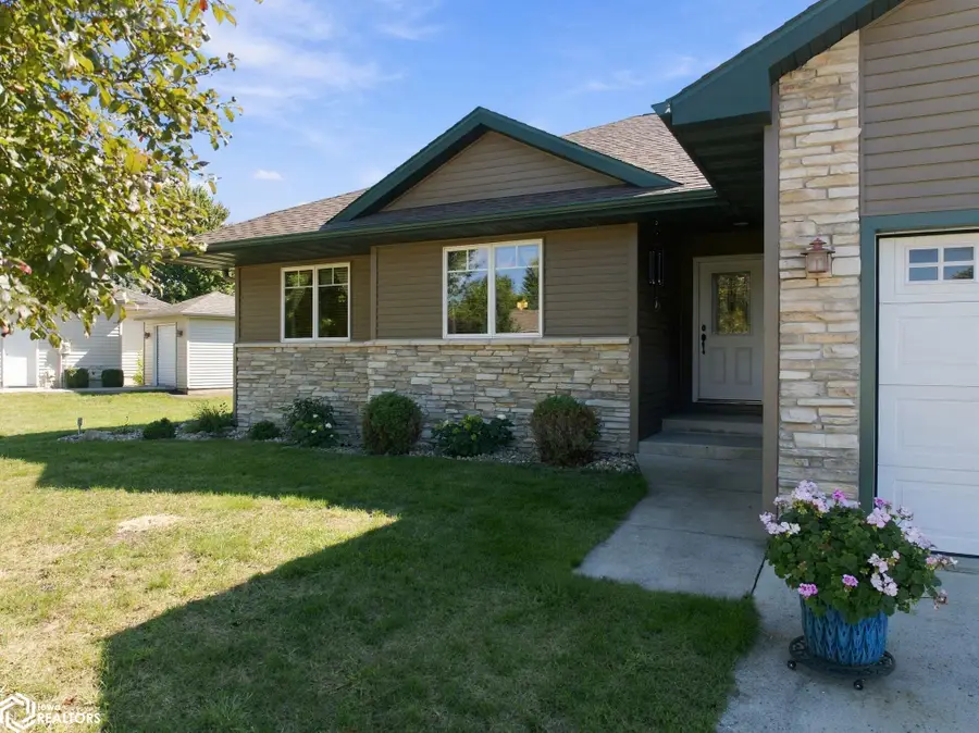 2923 Morning Star Court, Mason City, IA 50401 - #2