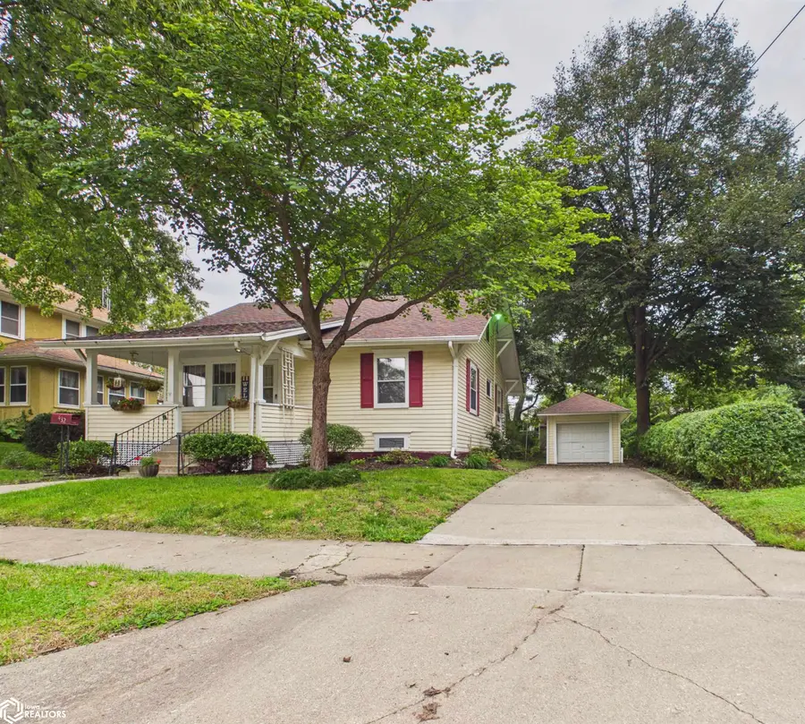 432 N 9th Street, Oskaloosa, IA 52577 - #2