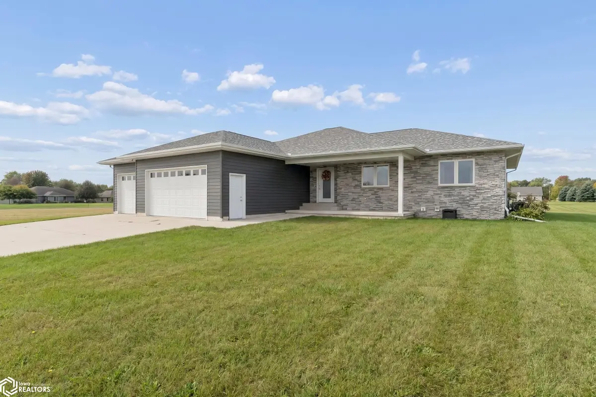 714 Cypress Court, Mason City, IA 50401 - #1