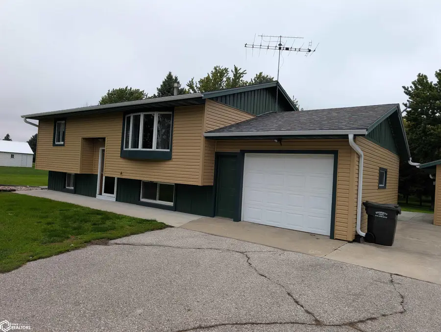 2090 Iowa Ave, Rutland, IA 50582 - #2